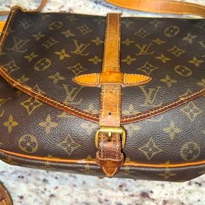 Authentic Vintage  Louis Vuitton Monogram Canvas Saumur Saddle 30:  AR1920